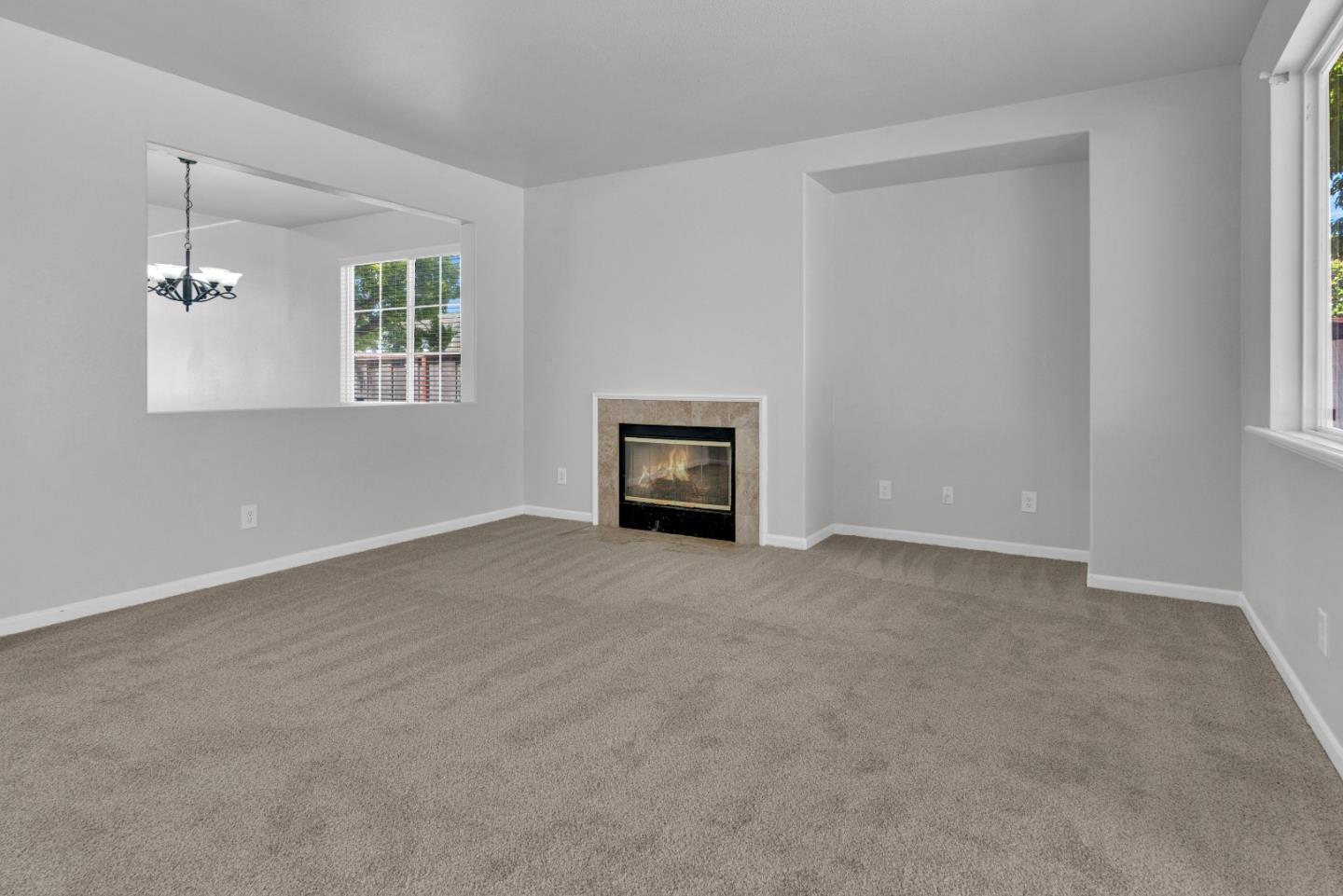 Detail Gallery Image 8 of 30 For 873 Santa Barbara, Soledad,  CA 93960 - 6 Beds | 3 Baths