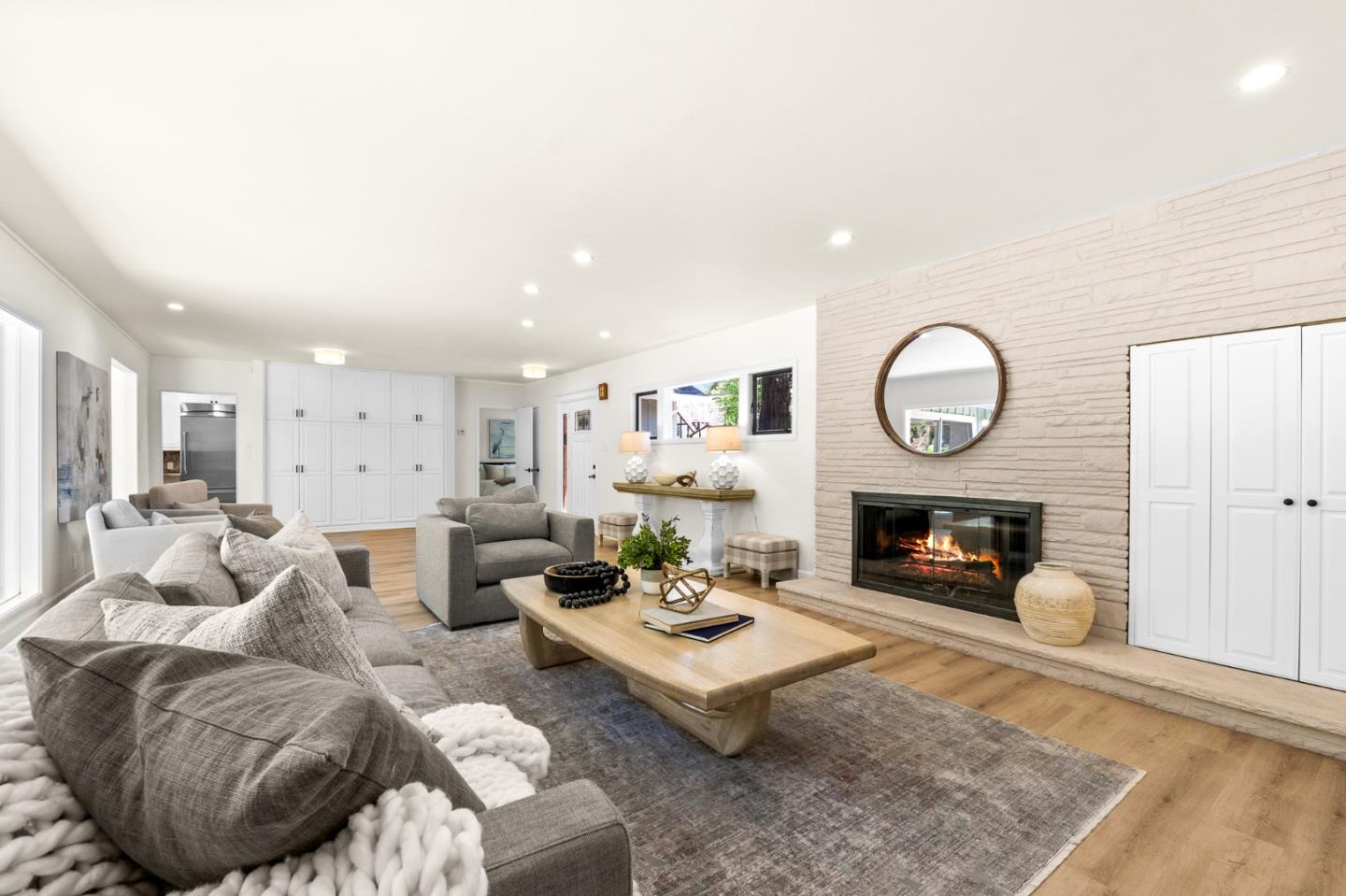 Detail Gallery Image 10 of 61 For 60 El Cerrito Ave, San Mateo,  CA 94402 - 3 Beds | 3 Baths