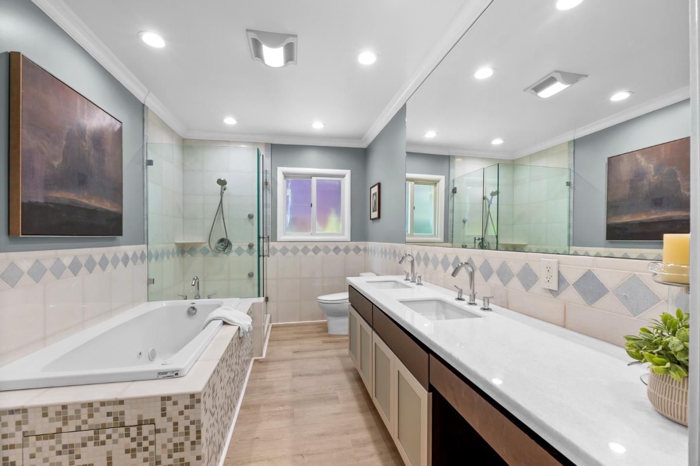 Detail Gallery Image 19 of 61 For 60 El Cerrito Ave, San Mateo,  CA 94402 - 3 Beds | 3 Baths