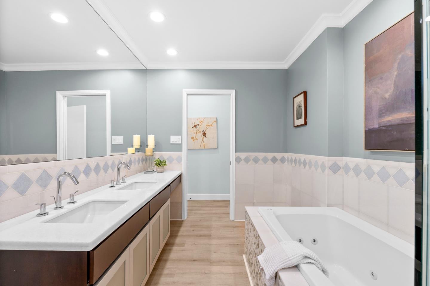 Detail Gallery Image 22 of 61 For 60 El Cerrito Ave, San Mateo,  CA 94402 - 3 Beds | 3 Baths
