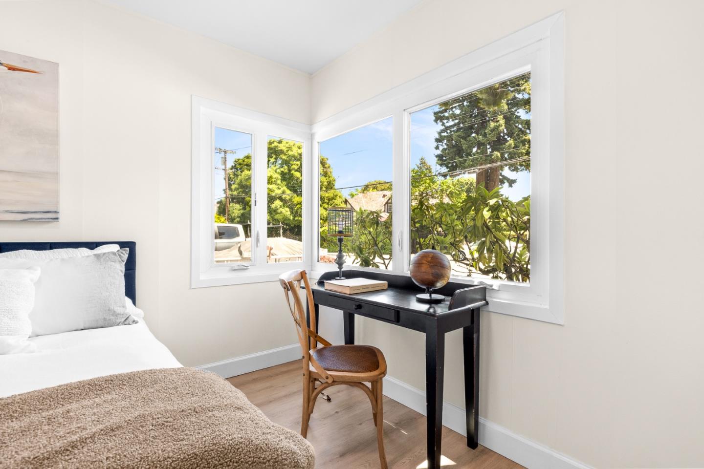 Detail Gallery Image 25 of 61 For 60 El Cerrito Ave, San Mateo,  CA 94402 - 3 Beds | 3 Baths