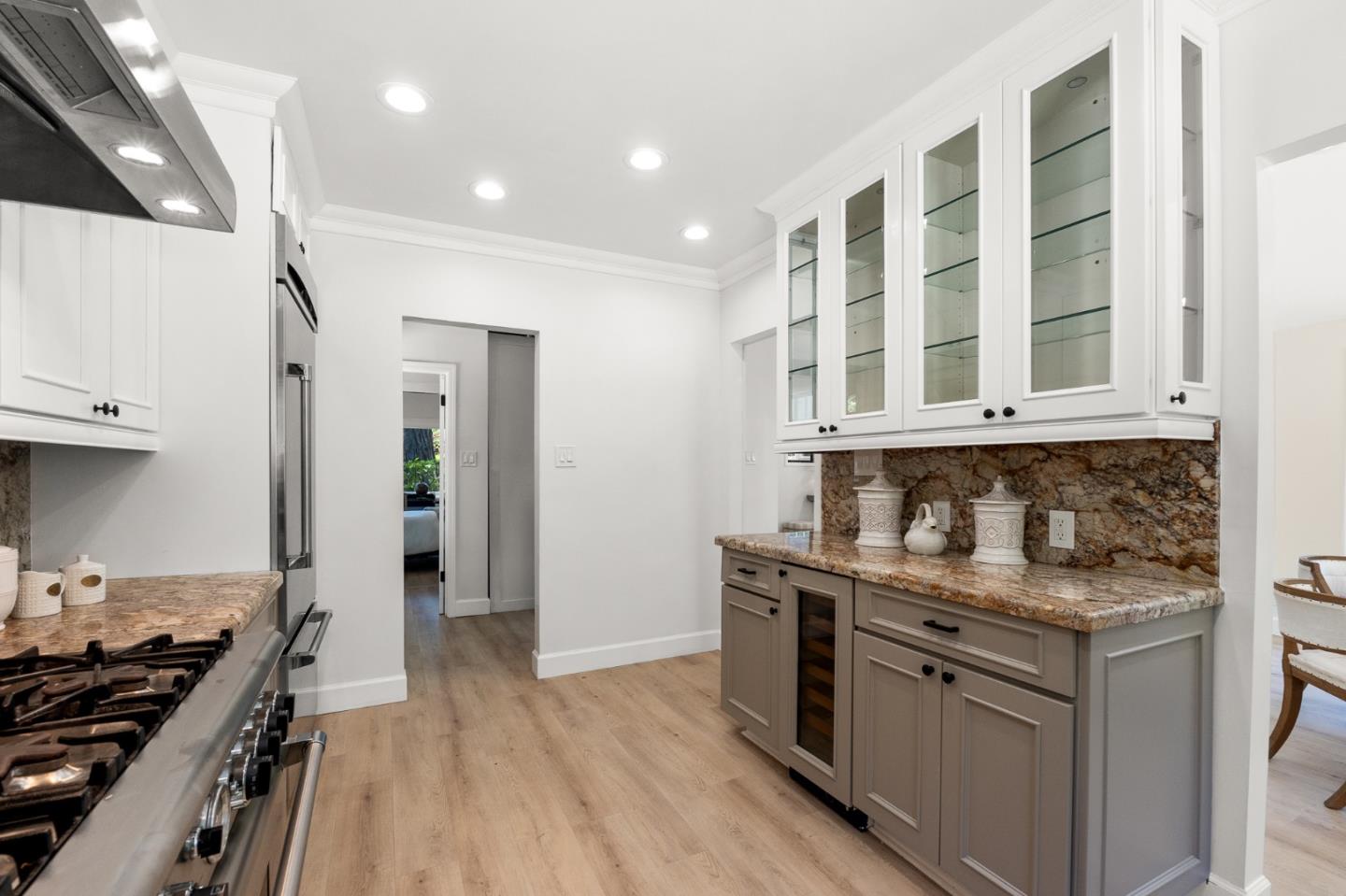 Detail Gallery Image 32 of 61 For 60 El Cerrito Ave, San Mateo,  CA 94402 - 3 Beds | 3 Baths