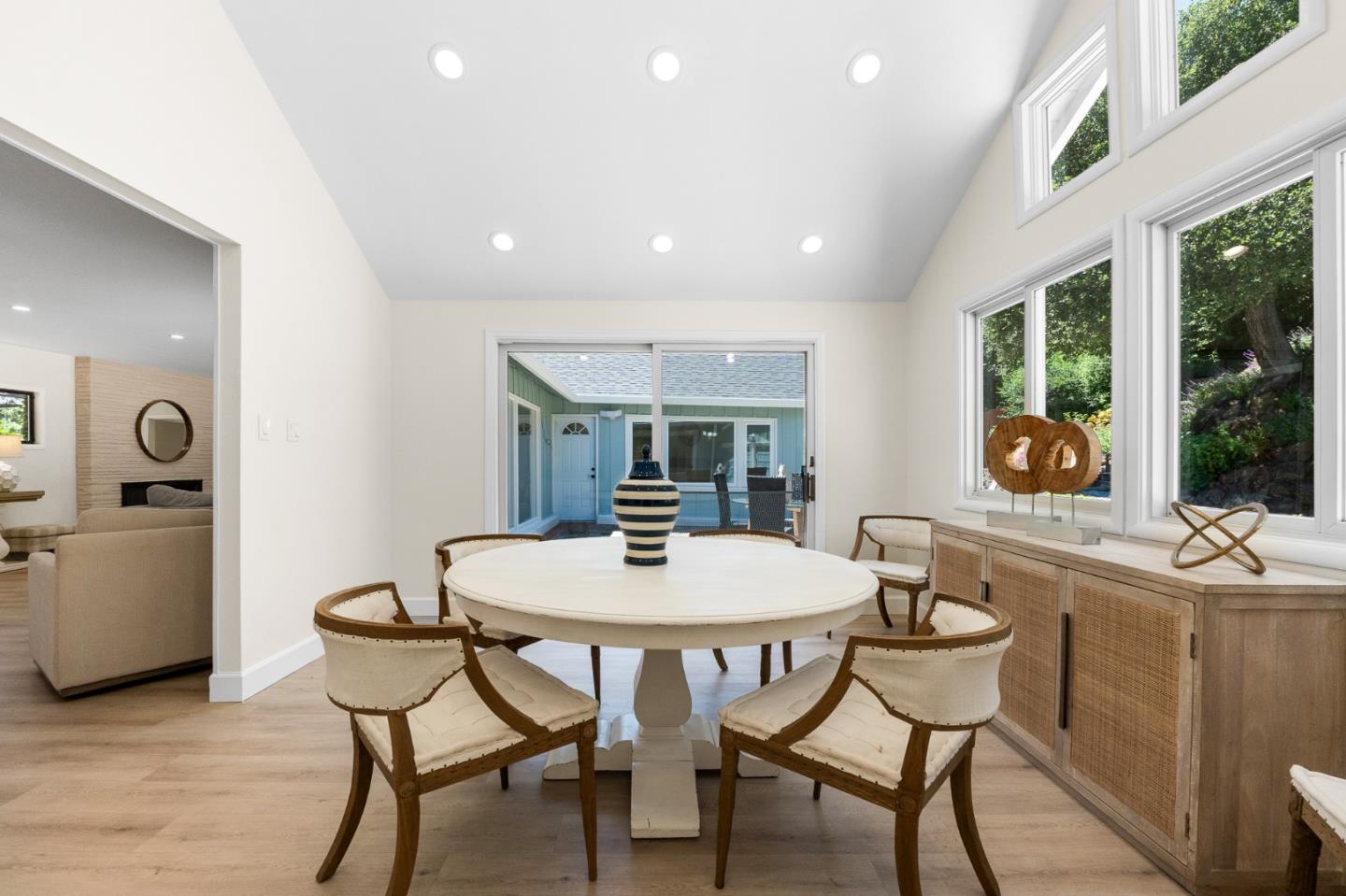 Detail Gallery Image 36 of 61 For 60 El Cerrito Ave, San Mateo,  CA 94402 - 3 Beds | 3 Baths