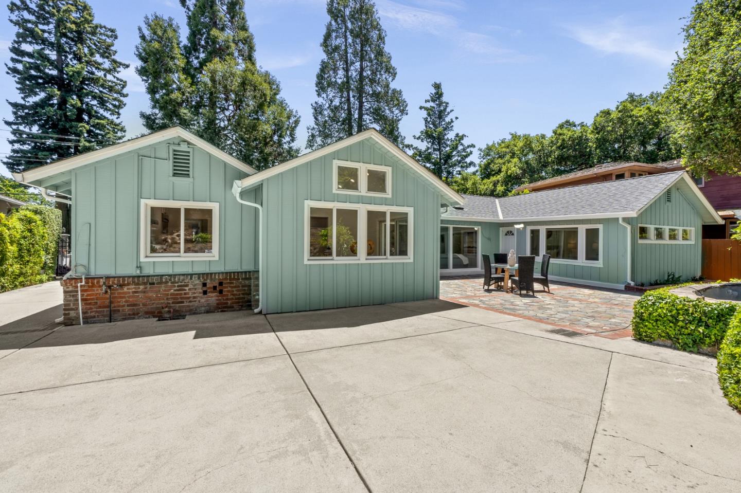 Detail Gallery Image 40 of 61 For 60 El Cerrito Ave, San Mateo,  CA 94402 - 3 Beds | 3 Baths