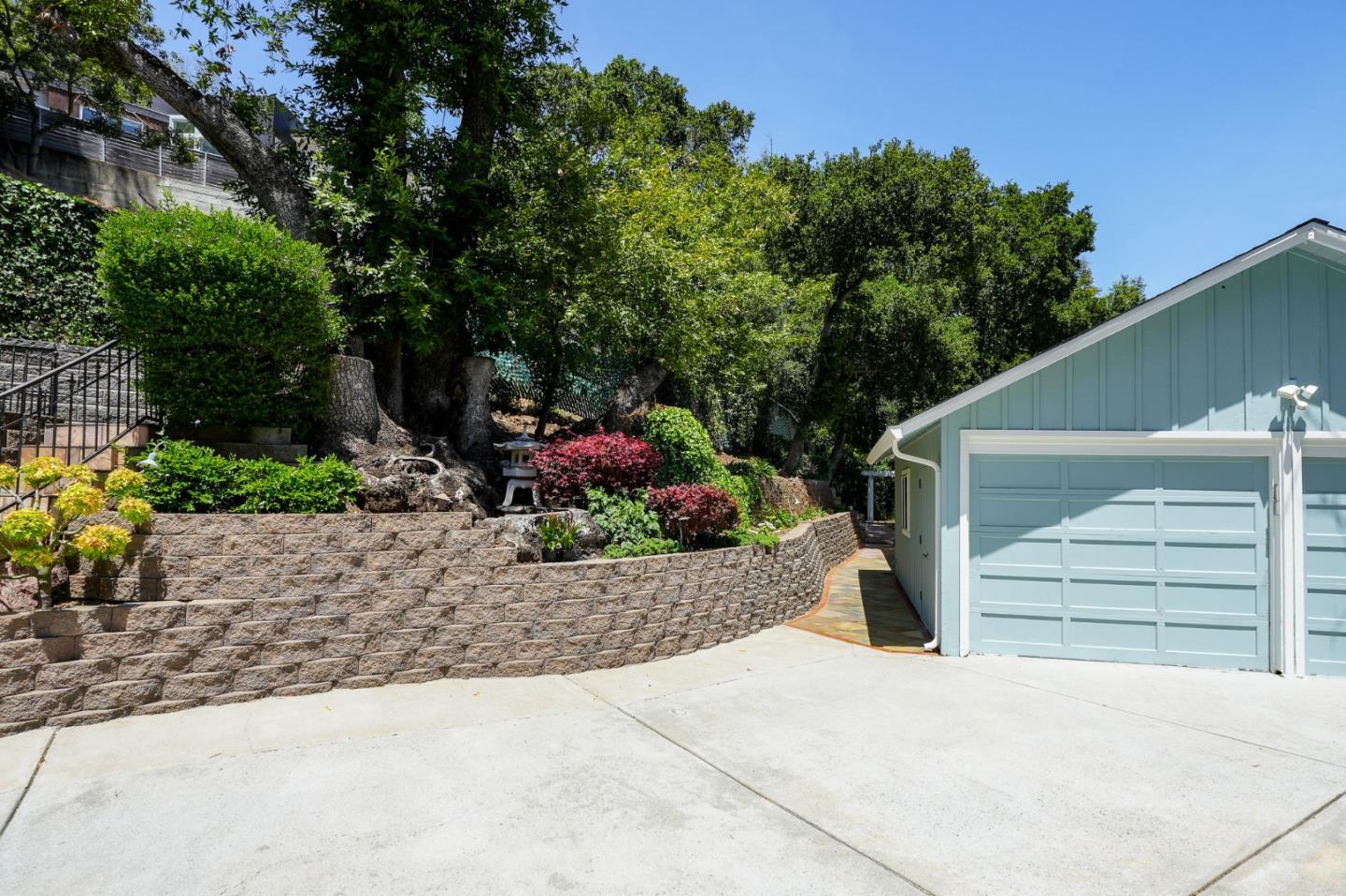 Detail Gallery Image 46 of 61 For 60 El Cerrito Ave, San Mateo,  CA 94402 - 3 Beds | 3 Baths