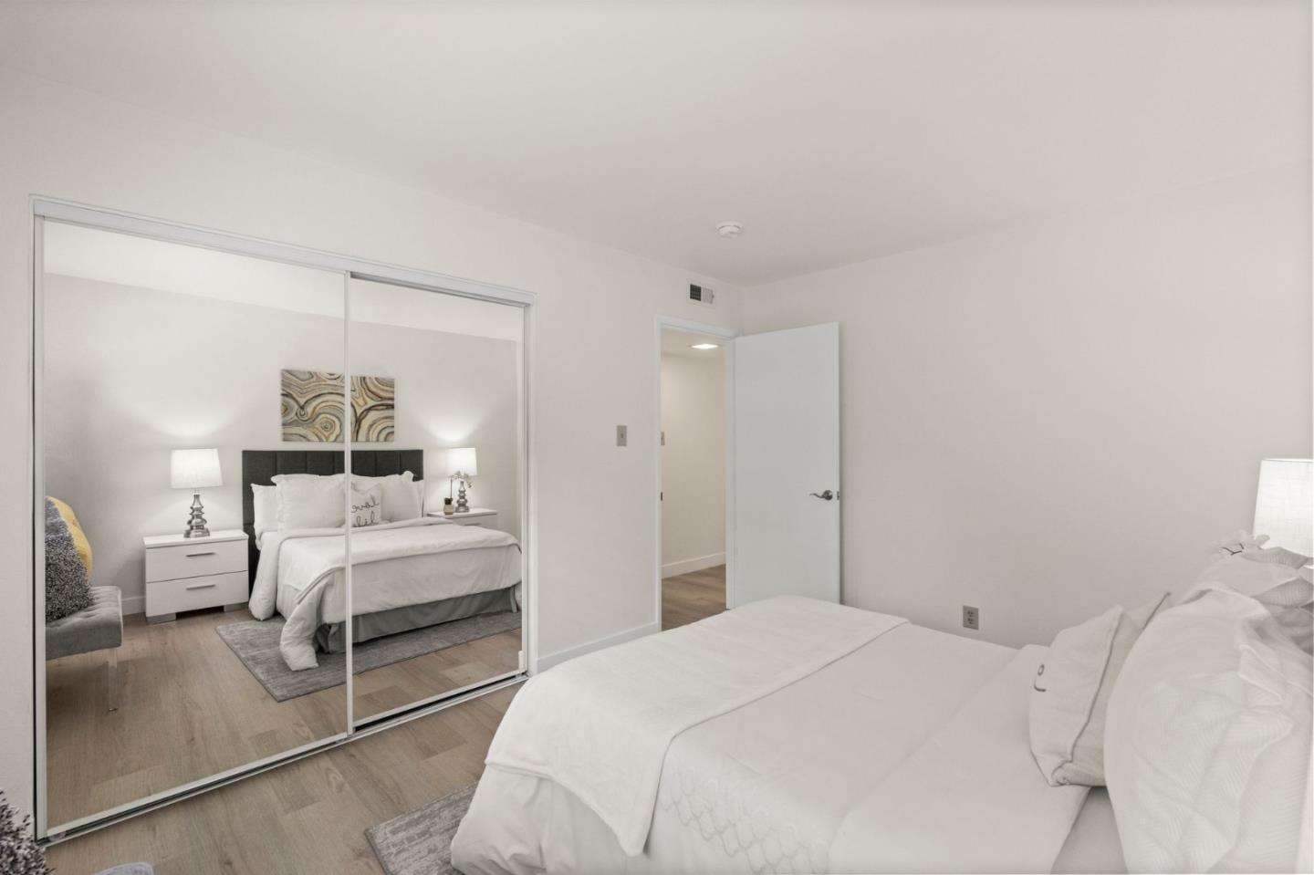 Detail Gallery Image 13 of 36 For 21 Willow Rd #45,  Menlo Park,  CA 94025 - 2 Beds | 2 Baths