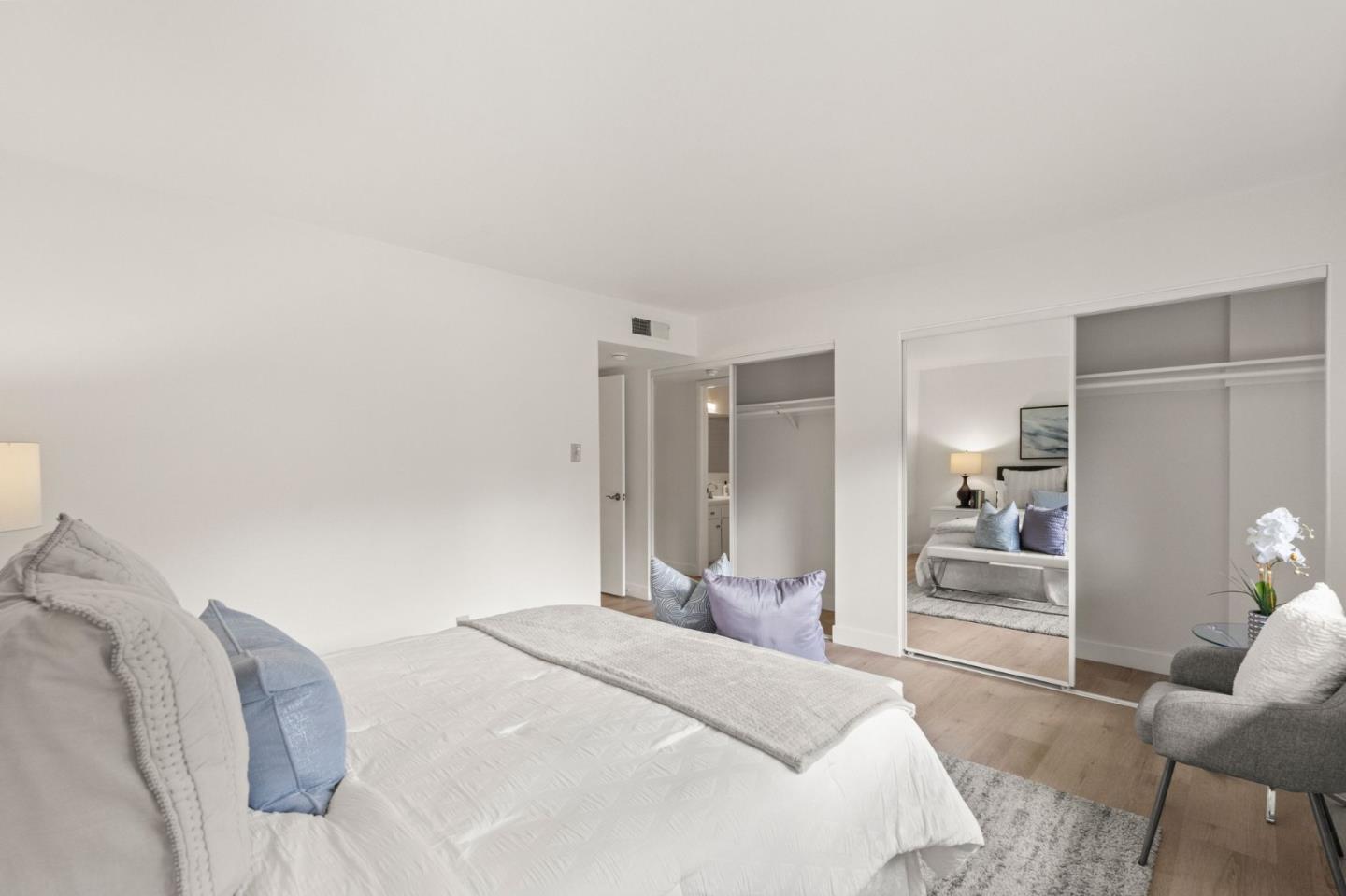 Detail Gallery Image 15 of 36 For 21 Willow Rd #45,  Menlo Park,  CA 94025 - 2 Beds | 2 Baths