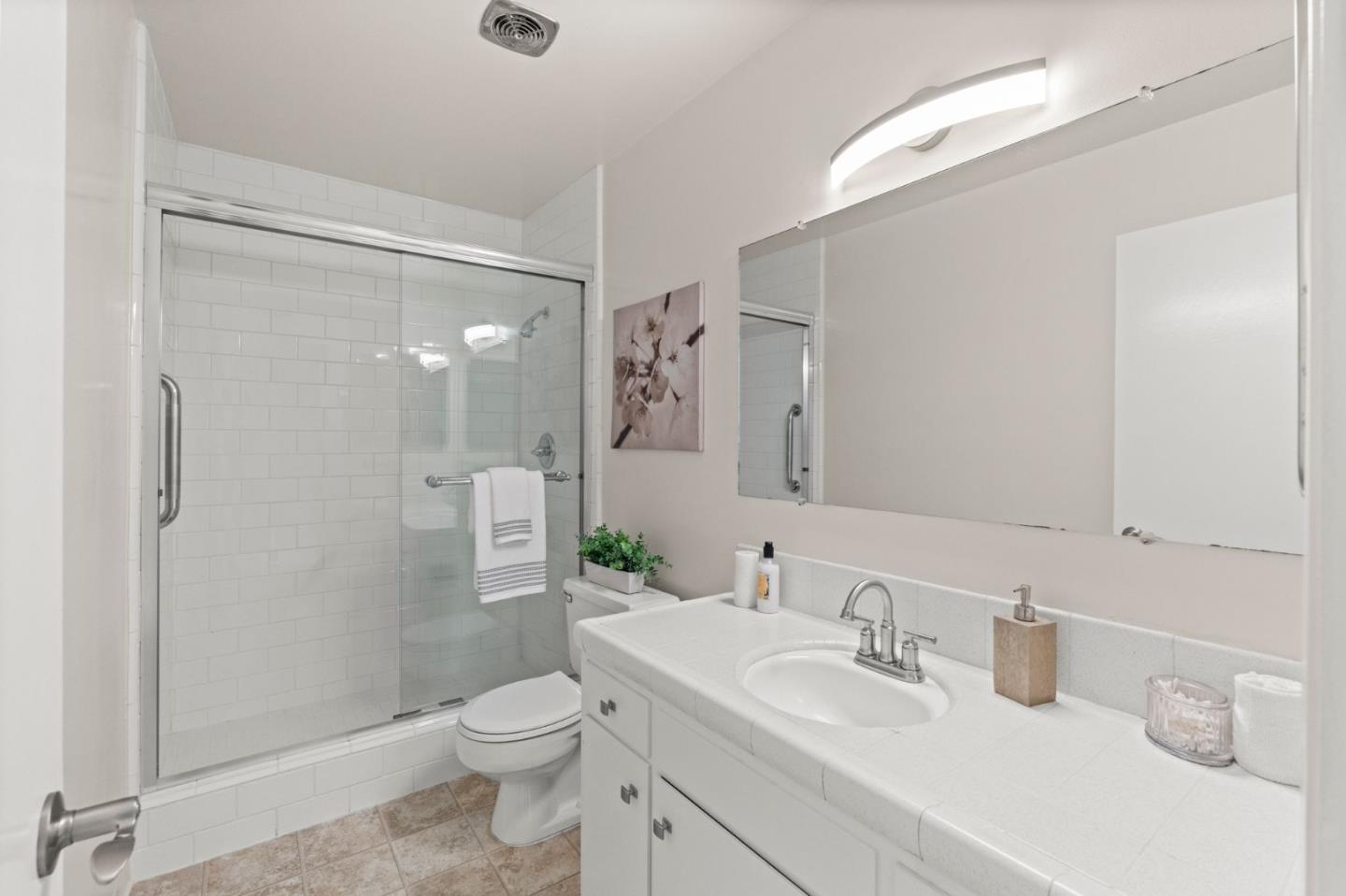 Detail Gallery Image 17 of 36 For 21 Willow Rd #45,  Menlo Park,  CA 94025 - 2 Beds | 2 Baths