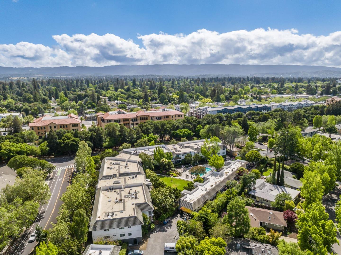 Detail Gallery Image 31 of 36 For 21 Willow Rd #45,  Menlo Park,  CA 94025 - 2 Beds | 2 Baths