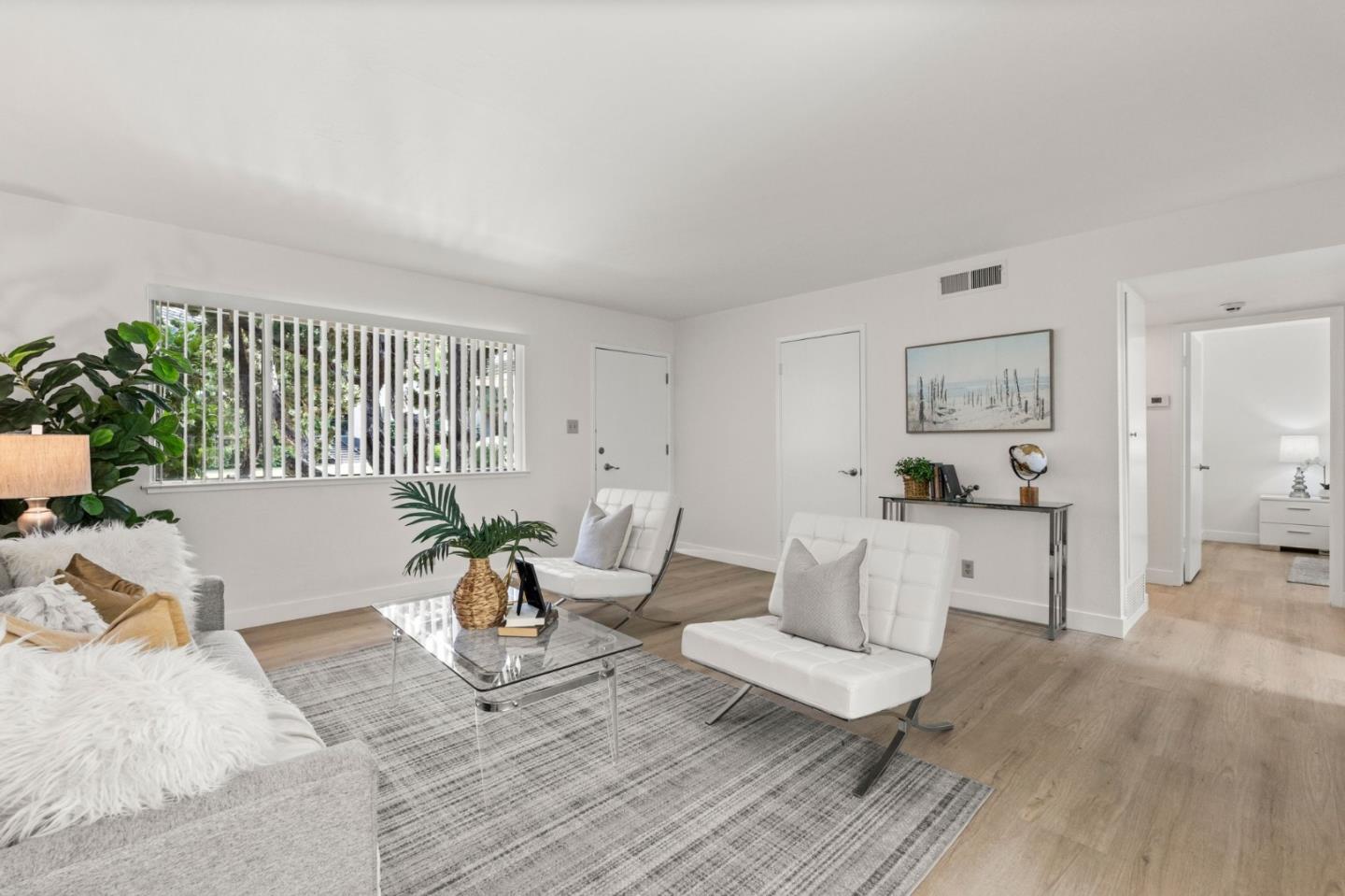 Detail Gallery Image 5 of 36 For 21 Willow Rd #45,  Menlo Park,  CA 94025 - 2 Beds | 2 Baths