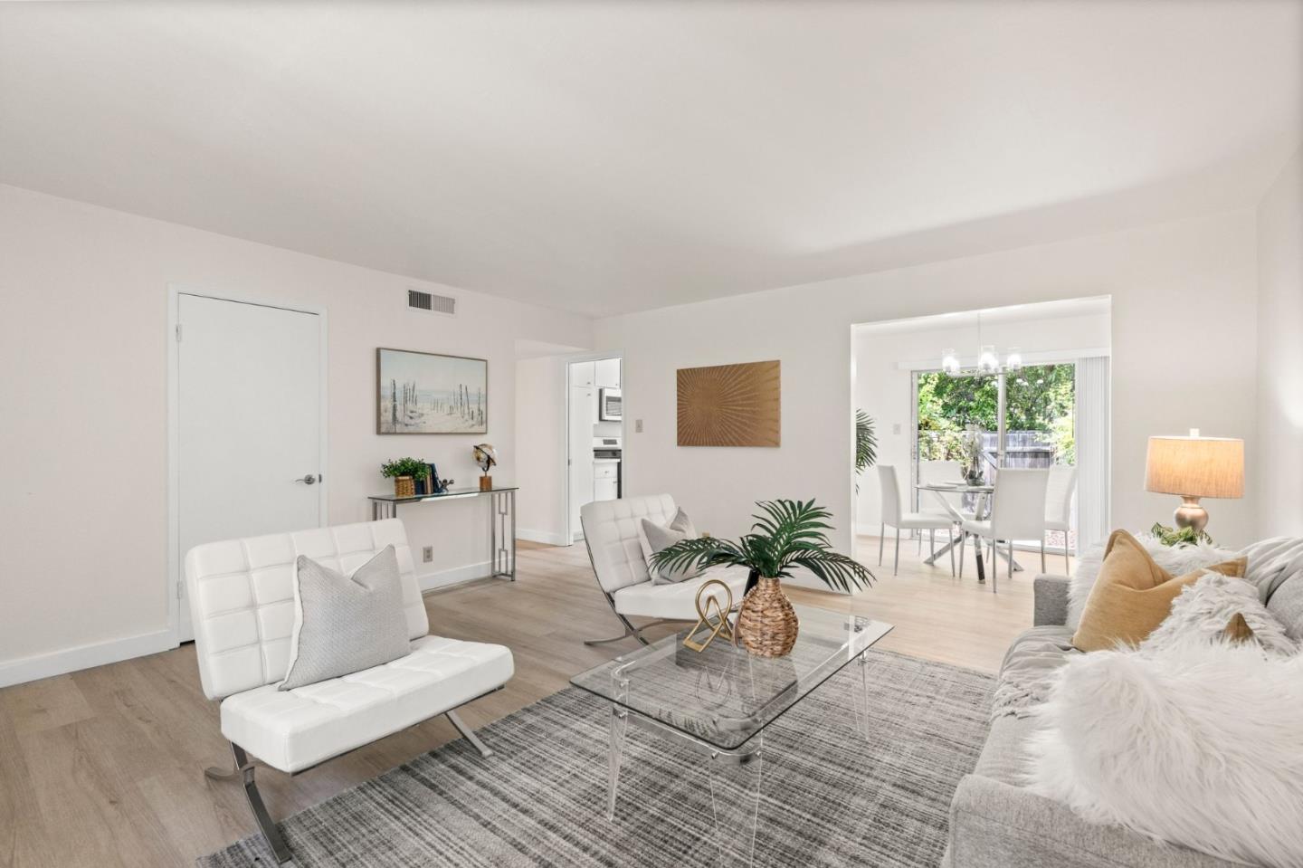 Detail Gallery Image 6 of 36 For 21 Willow Rd #45,  Menlo Park,  CA 94025 - 2 Beds | 2 Baths