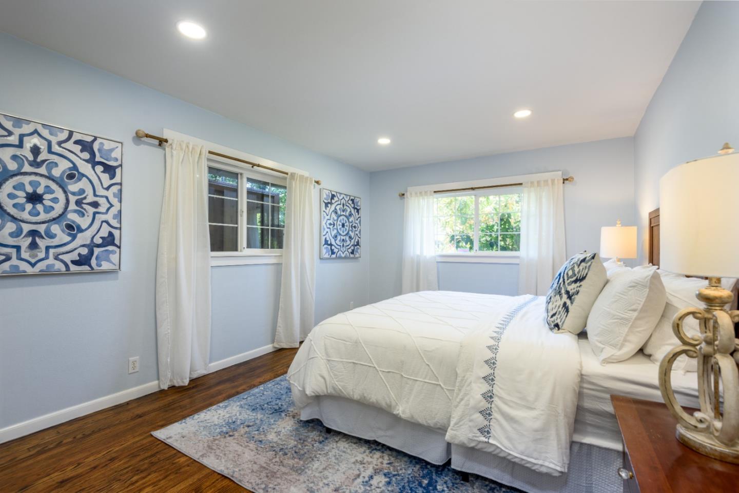 Detail Gallery Image 14 of 25 For 2023 Valparaiso Ave, Menlo Park,  CA 94025 - 4 Beds | 2 Baths