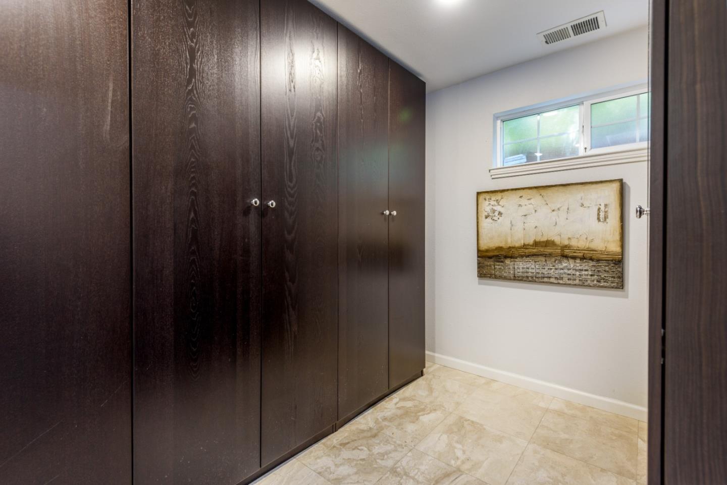 Detail Gallery Image 18 of 25 For 2023 Valparaiso Ave, Menlo Park,  CA 94025 - 4 Beds | 2 Baths