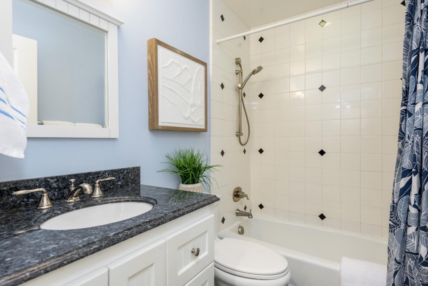 Detail Gallery Image 22 of 25 For 2023 Valparaiso Ave, Menlo Park,  CA 94025 - 4 Beds | 2 Baths