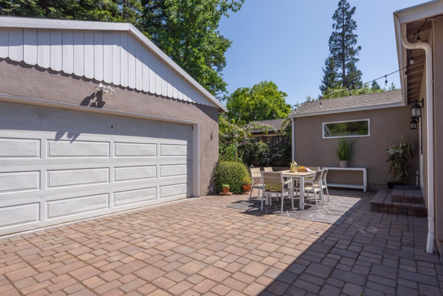 Detail Gallery Image 24 of 25 For 2023 Valparaiso Ave, Menlo Park,  CA 94025 - 4 Beds | 2 Baths
