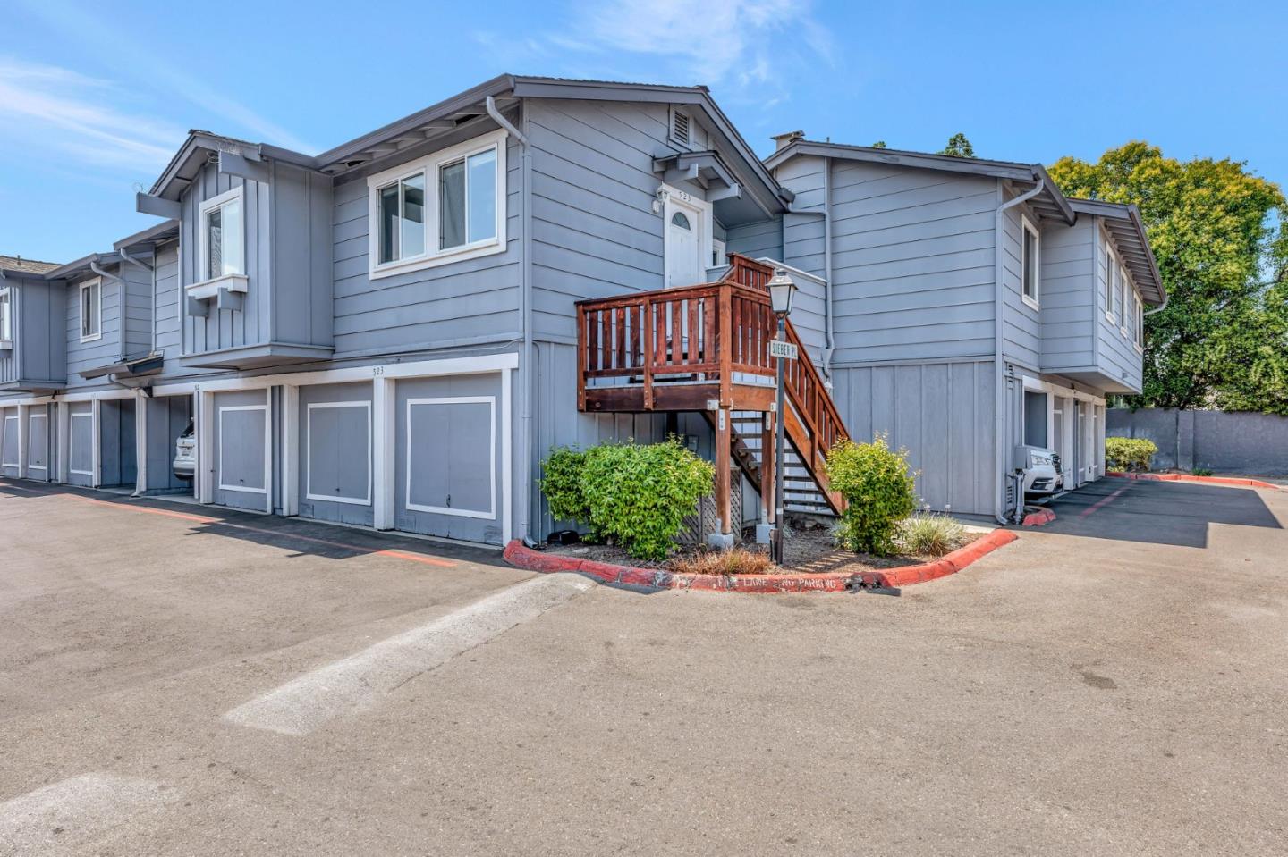 Detail Gallery Image 3 of 35 For 523 Sieber Pl, San Jose,  CA 95111 - 2 Beds | 1 Baths