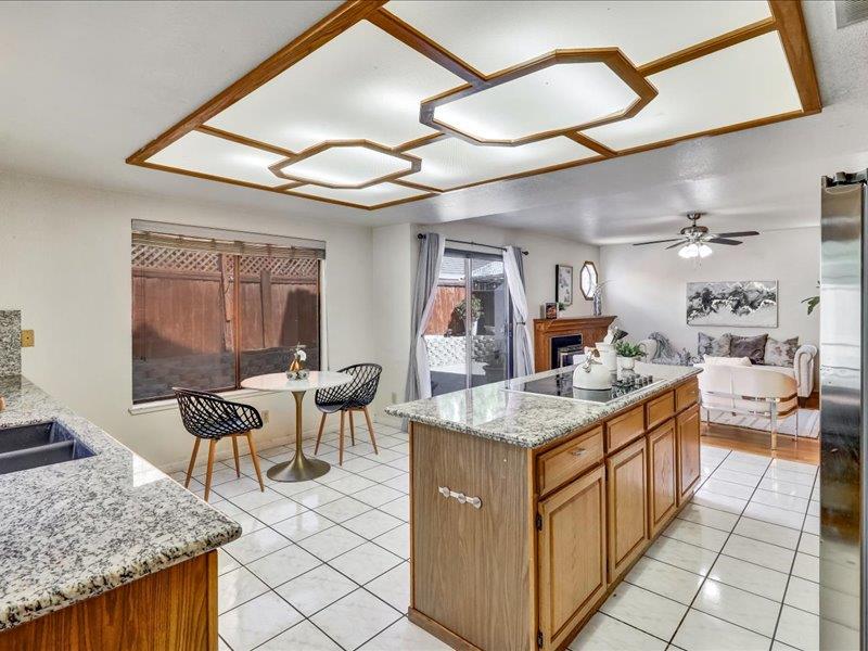 Detail Gallery Image 10 of 26 For 1675 Foxwood Dr, Tracy,  CA 95376 - 4 Beds | 3 Baths