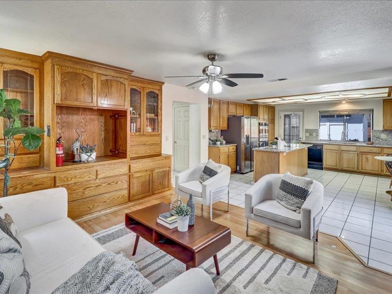 Detail Gallery Image 8 of 26 For 1675 Foxwood Dr, Tracy,  CA 95376 - 4 Beds | 3 Baths