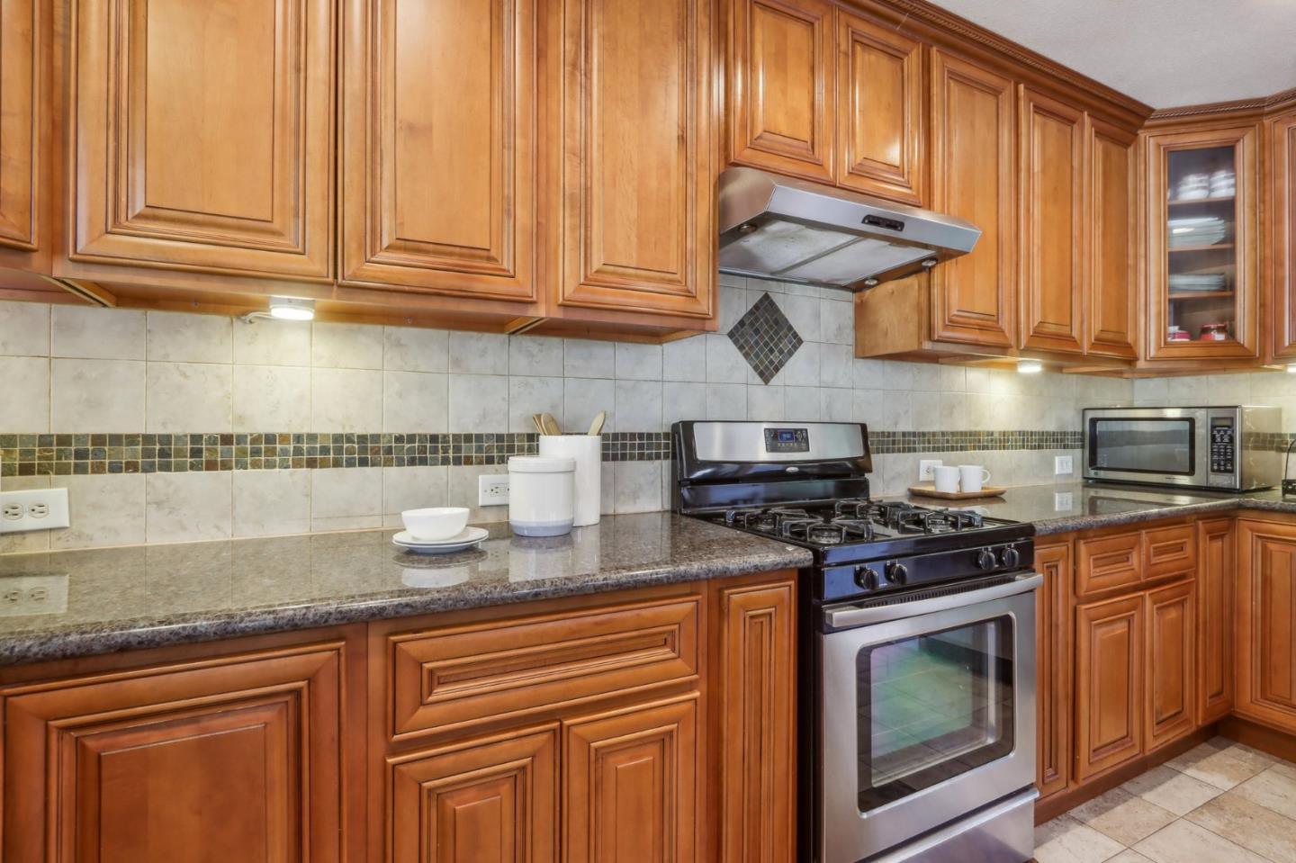 Detail Gallery Image 8 of 58 For 4231 Siena Ct, San Jose,  CA 95135 - 4 Beds | 3 Baths