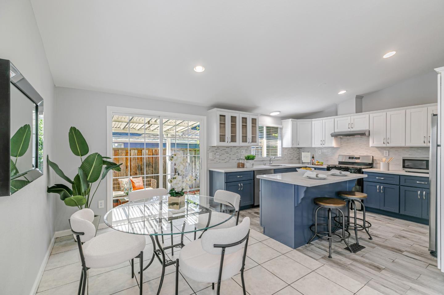Detail Gallery Image 13 of 29 For 1294 Clemence Ave, San Jose,  CA 95122 - 3 Beds | 2 Baths