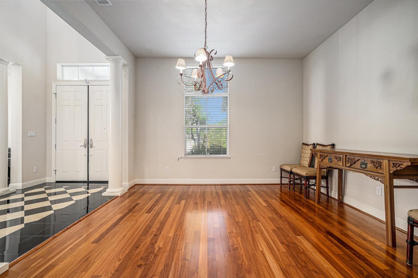 Detail Gallery Image 9 of 49 For 1964 Finger Peak Way, Antioch,  CA 94531 - 5 Beds | 5 Baths
