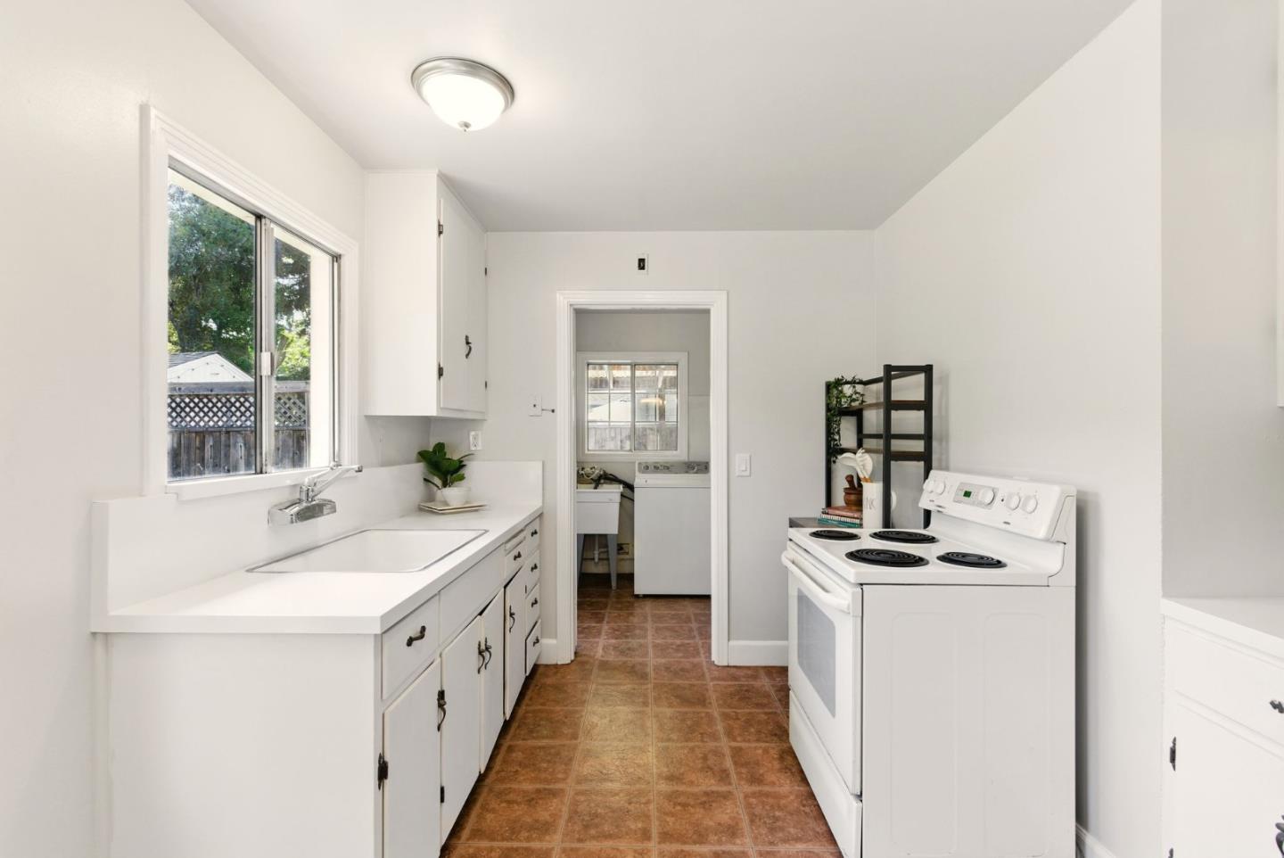 Detail Gallery Image 23 of 30 For 41 Murray Ct, Redwood City,  CA 94061 - 2 Beds | 1 Baths