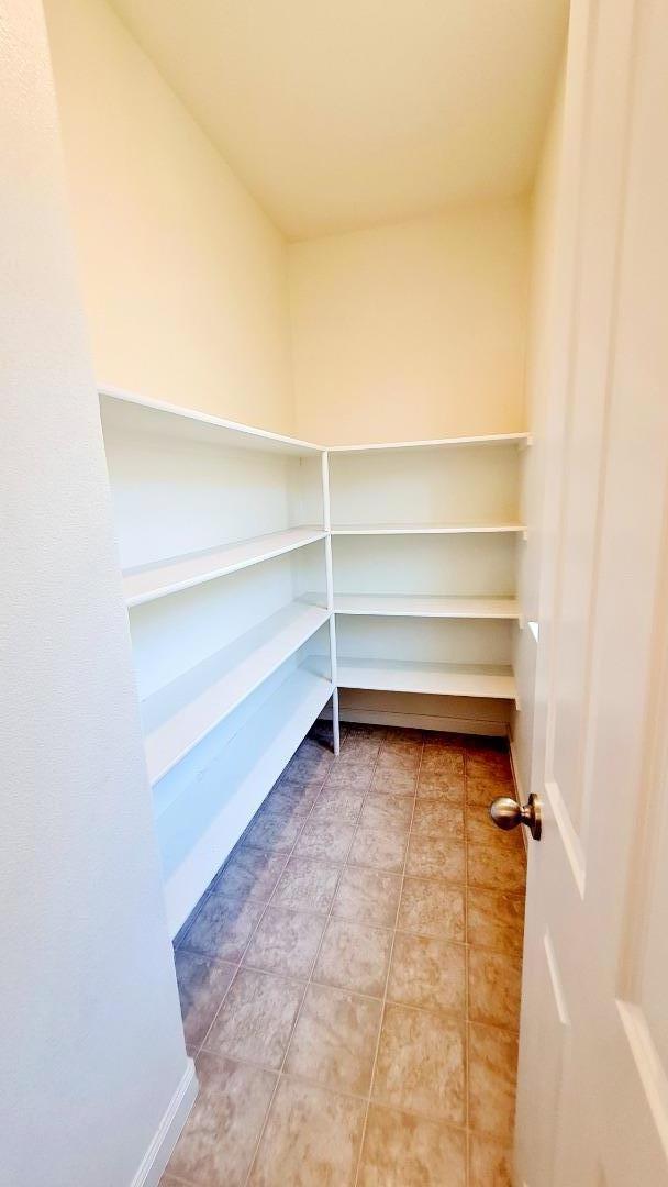 Detail Gallery Image 11 of 29 For 17989 Cantabria Ln, Morgan Hill,  CA 95037 - 3 Beds | 2/1 Baths
