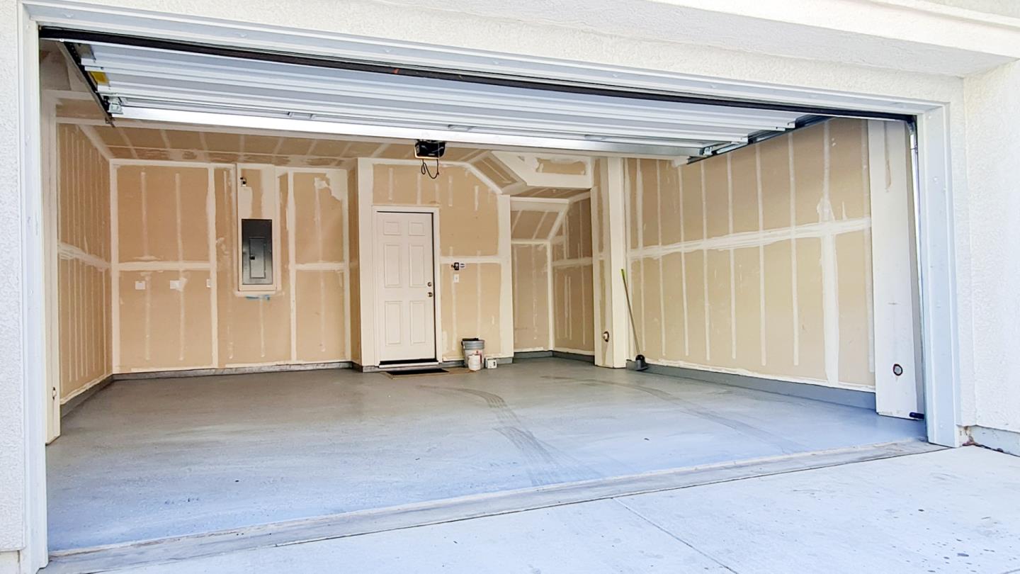 Detail Gallery Image 24 of 29 For 17989 Cantabria Ln, Morgan Hill,  CA 95037 - 3 Beds | 2/1 Baths