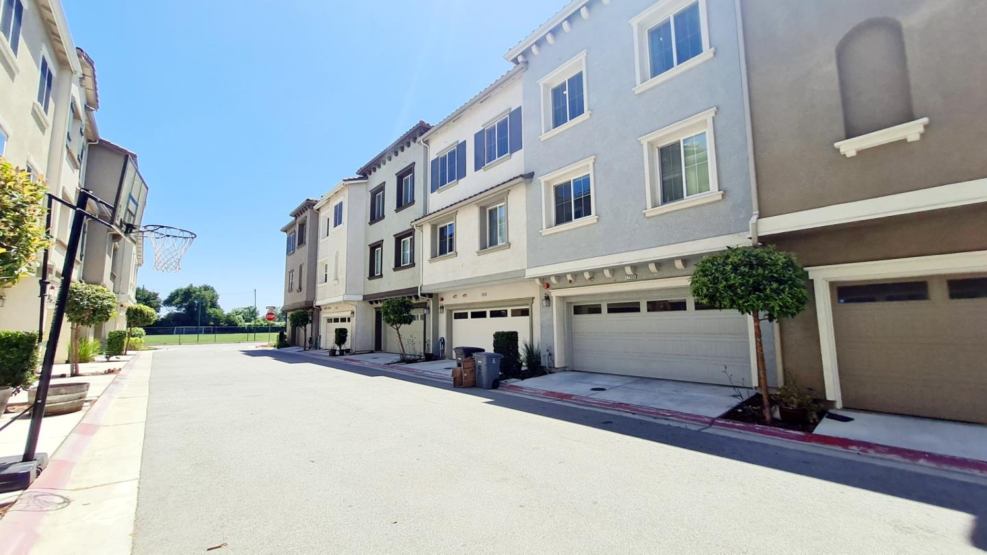 Detail Gallery Image 26 of 29 For 17989 Cantabria Ln, Morgan Hill,  CA 95037 - 3 Beds | 2/1 Baths
