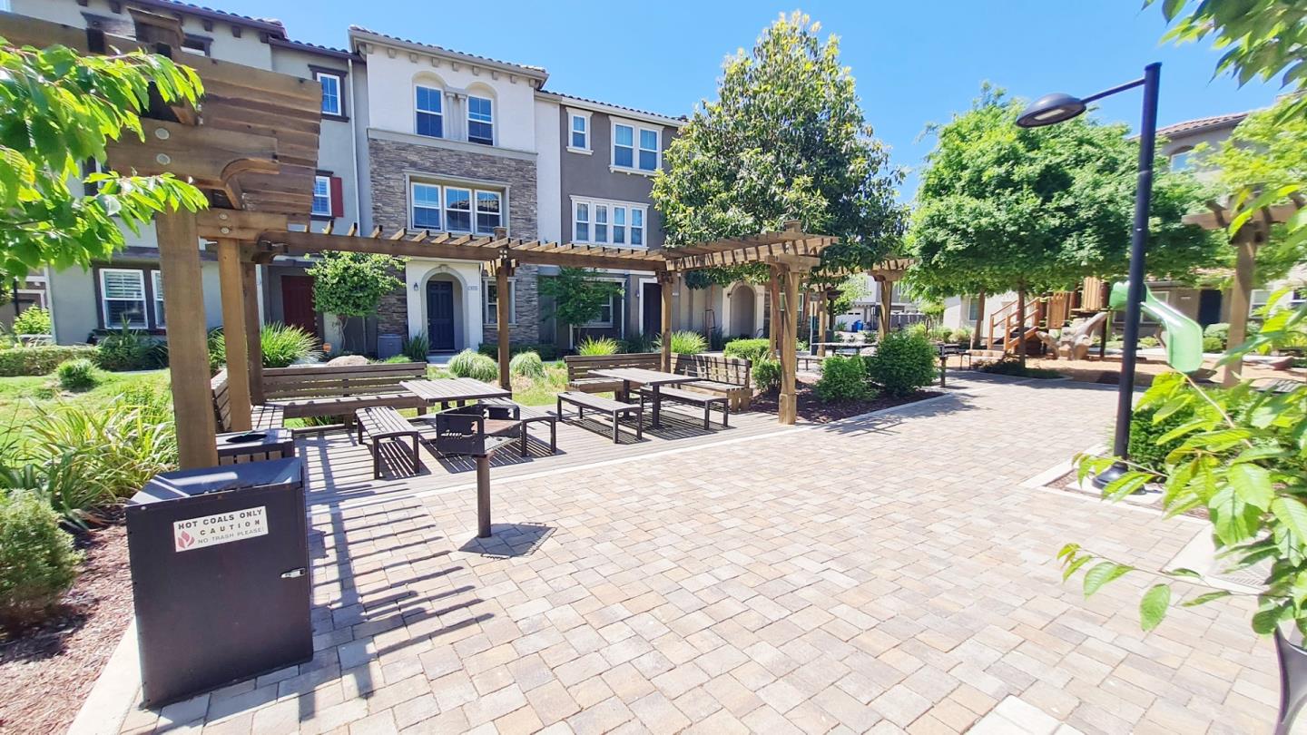 Detail Gallery Image 28 of 29 For 17989 Cantabria Ln, Morgan Hill,  CA 95037 - 3 Beds | 2/1 Baths