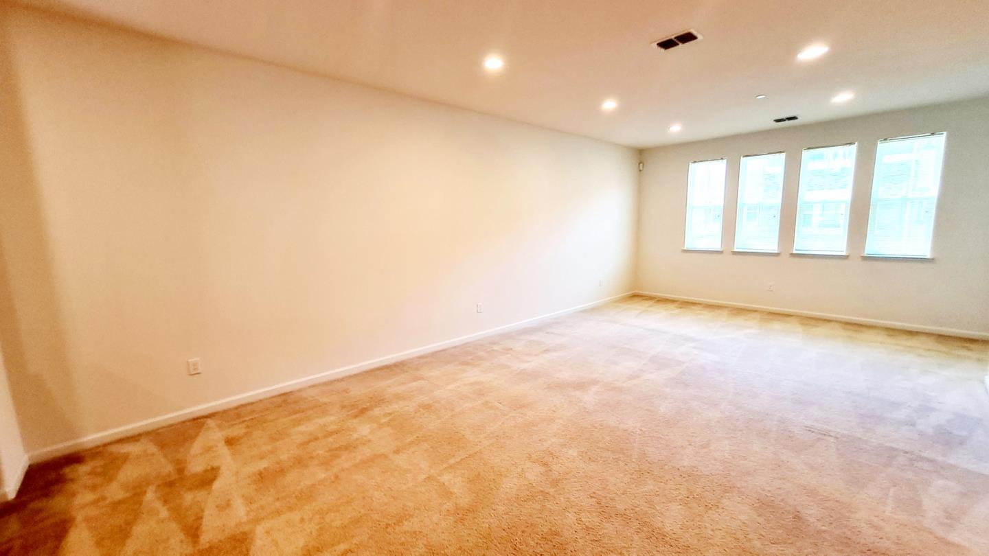 Detail Gallery Image 7 of 29 For 17989 Cantabria Ln, Morgan Hill,  CA 95037 - 3 Beds | 2/1 Baths
