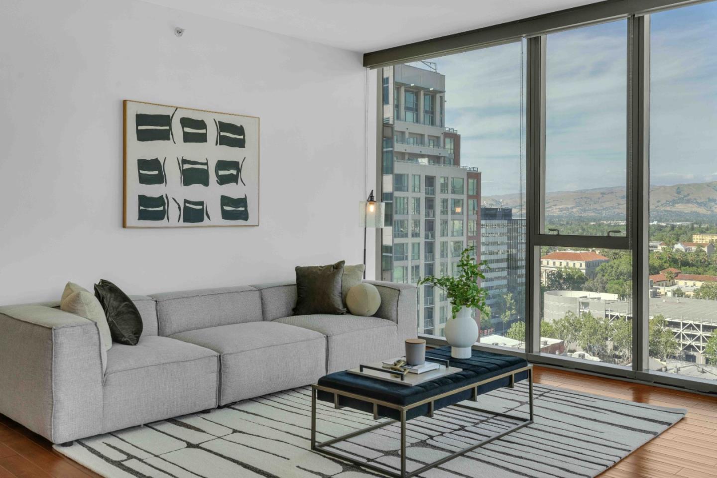 Detail Gallery Image 3 of 48 For 38 N Almaden Blvd #1620,  San Jose,  CA 95110 - 2 Beds | 2 Baths