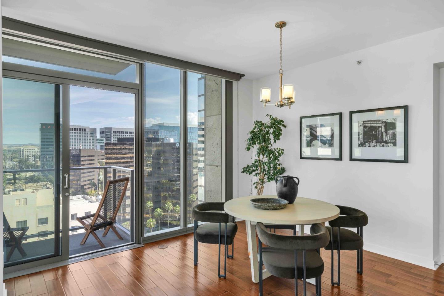 Detail Gallery Image 8 of 48 For 38 N Almaden Blvd #1620,  San Jose,  CA 95110 - 2 Beds | 2 Baths