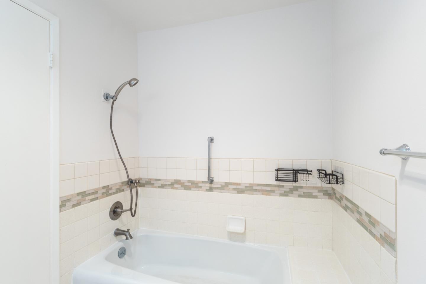 Detail Gallery Image 12 of 17 For 5408 Cribari Ct, San Jose,  CA 95135 - 2 Beds | 2 Baths