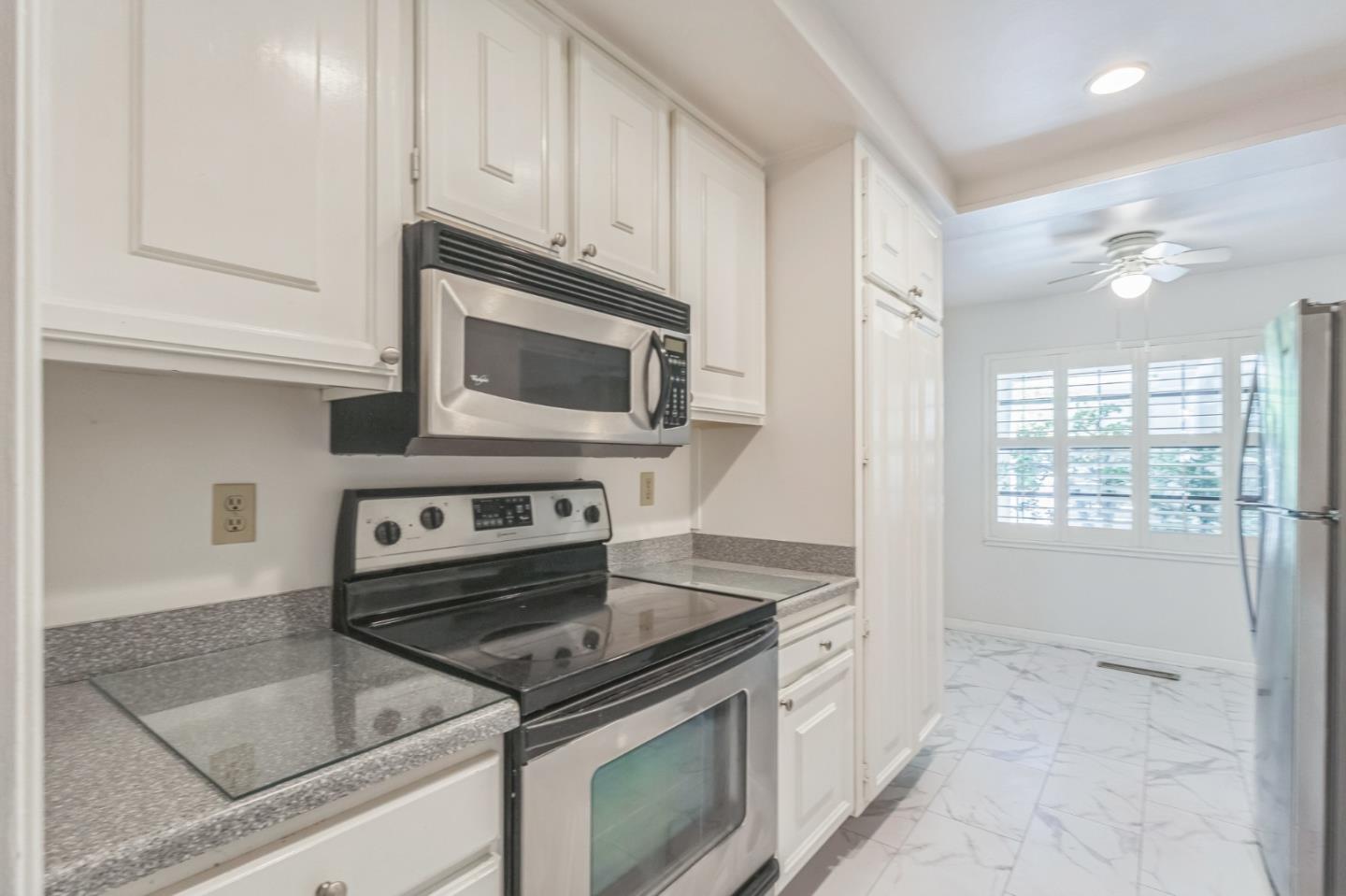 Detail Gallery Image 6 of 17 For 5408 Cribari Ct, San Jose,  CA 95135 - 2 Beds | 2 Baths