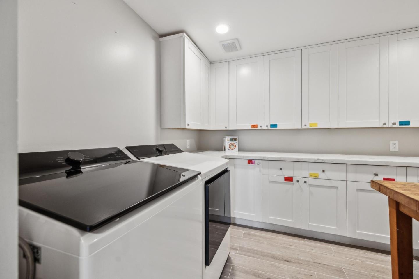 Detail Gallery Image 34 of 51 For 40 Eastlake Ave, Pacifica,  CA 94044 - 4 Beds | 4 Baths