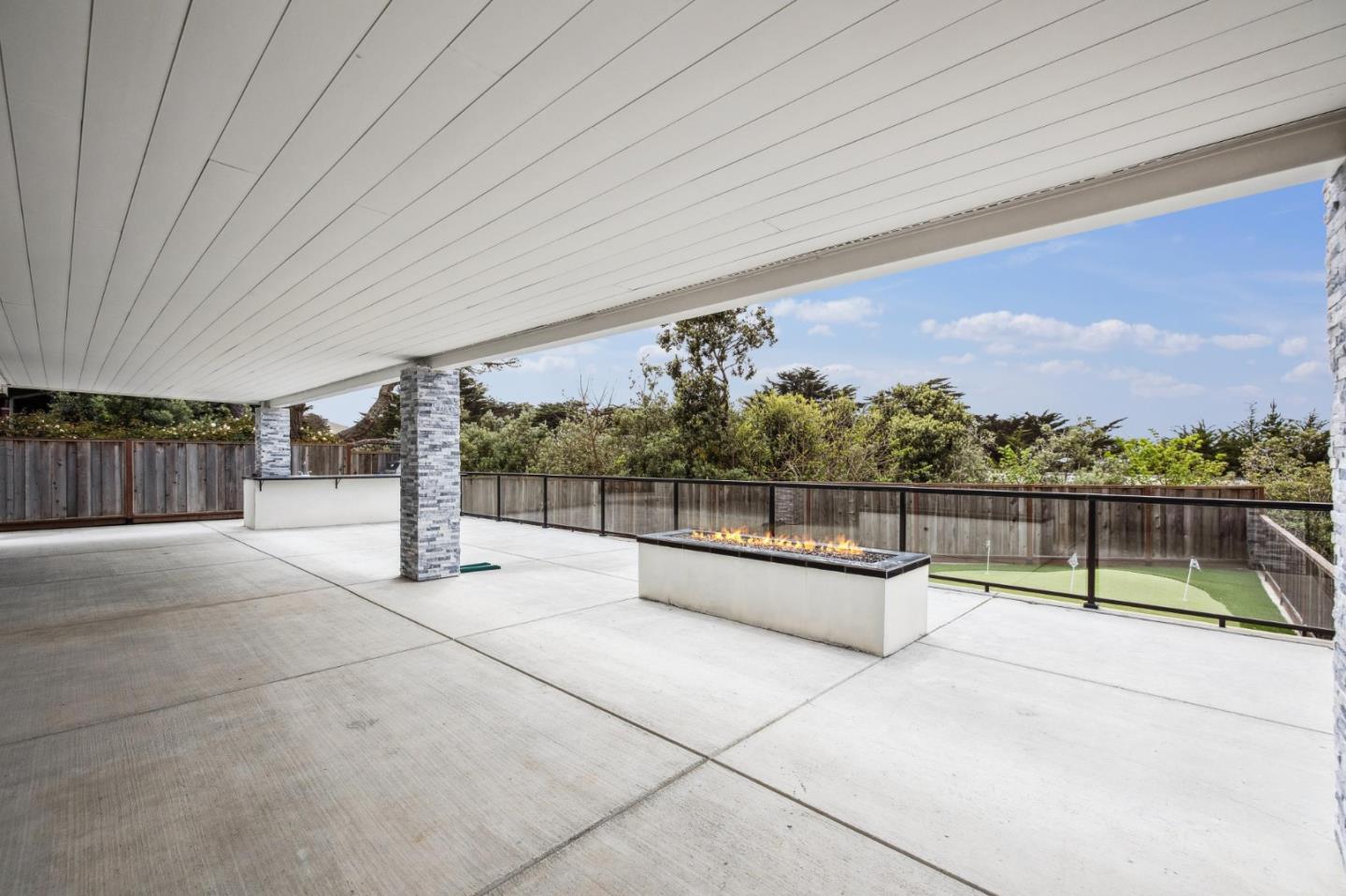Detail Gallery Image 45 of 51 For 40 Eastlake Ave, Pacifica,  CA 94044 - 4 Beds | 4 Baths
