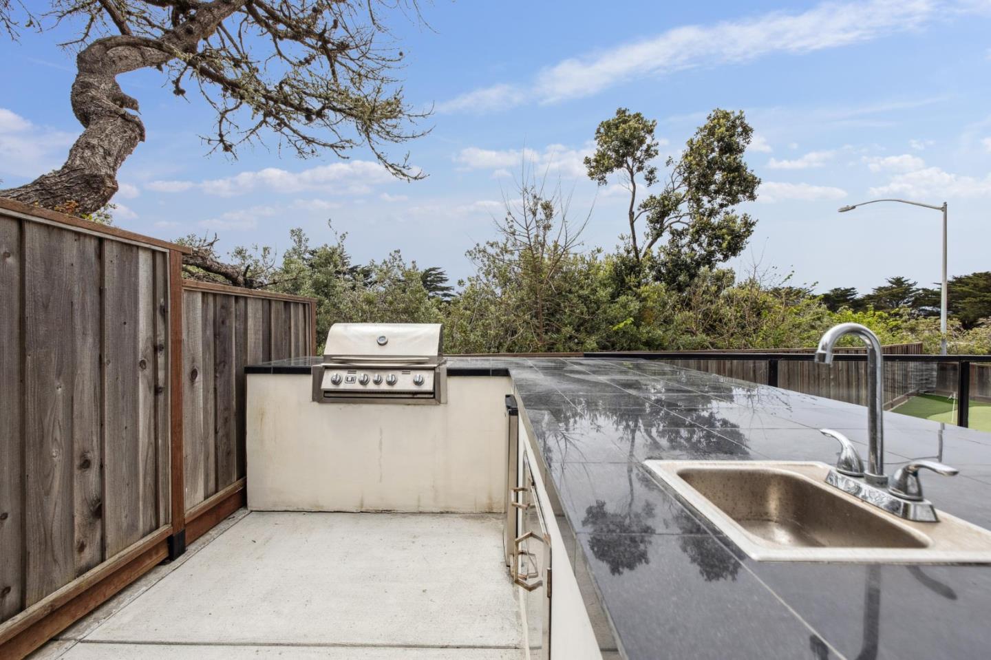 Detail Gallery Image 48 of 51 For 40 Eastlake Ave, Pacifica,  CA 94044 - 4 Beds | 4 Baths