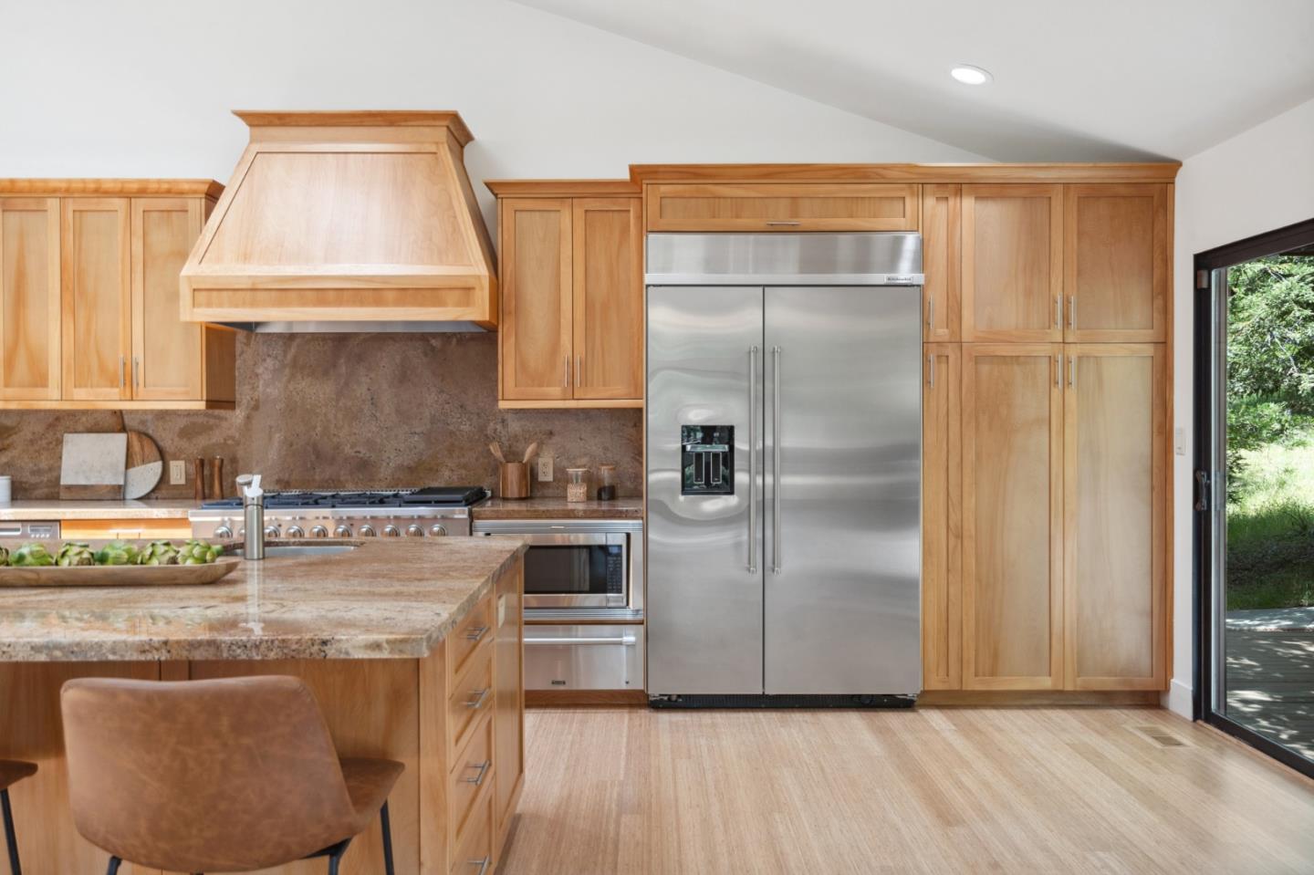 Detail Gallery Image 10 of 40 For 50 Bear Paw, Portola Valley,  CA 94028 - 4 Beds | 4 Baths
