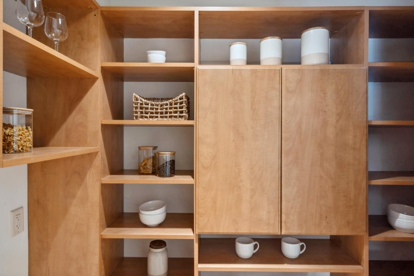 Detail Gallery Image 13 of 40 For 50 Bear Paw, Portola Valley,  CA 94028 - 4 Beds | 4 Baths