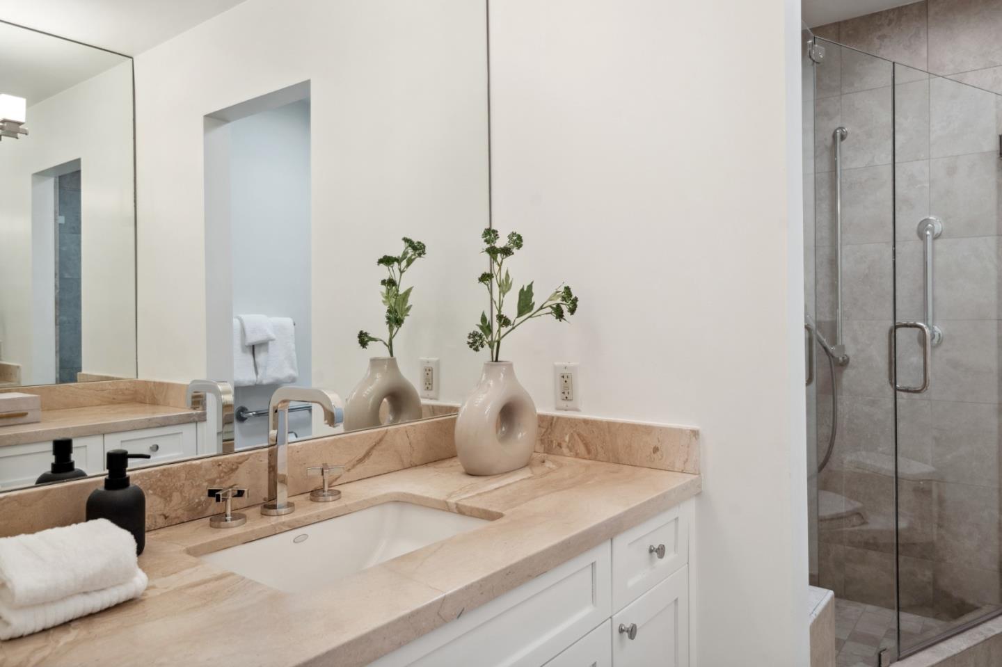 Detail Gallery Image 17 of 40 For 50 Bear Paw, Portola Valley,  CA 94028 - 4 Beds | 4 Baths
