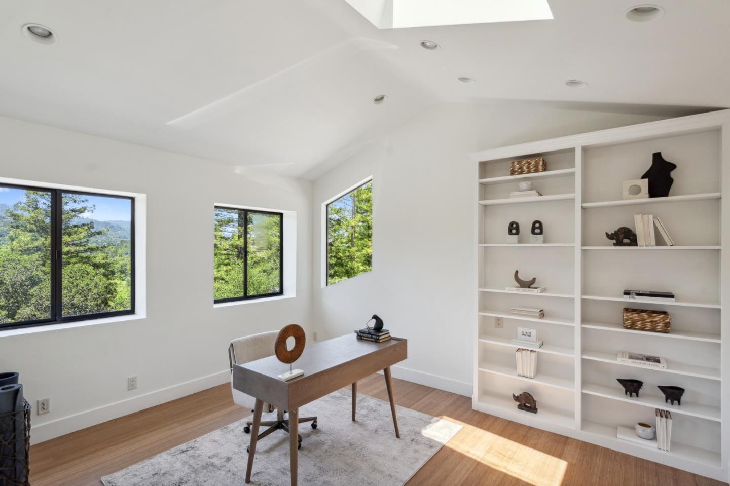 Detail Gallery Image 29 of 40 For 50 Bear Paw, Portola Valley,  CA 94028 - 4 Beds | 4 Baths