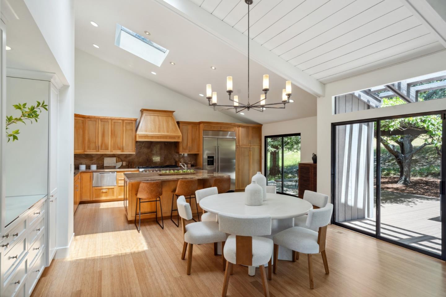 Detail Gallery Image 6 of 40 For 50 Bear Paw, Portola Valley,  CA 94028 - 4 Beds | 4 Baths