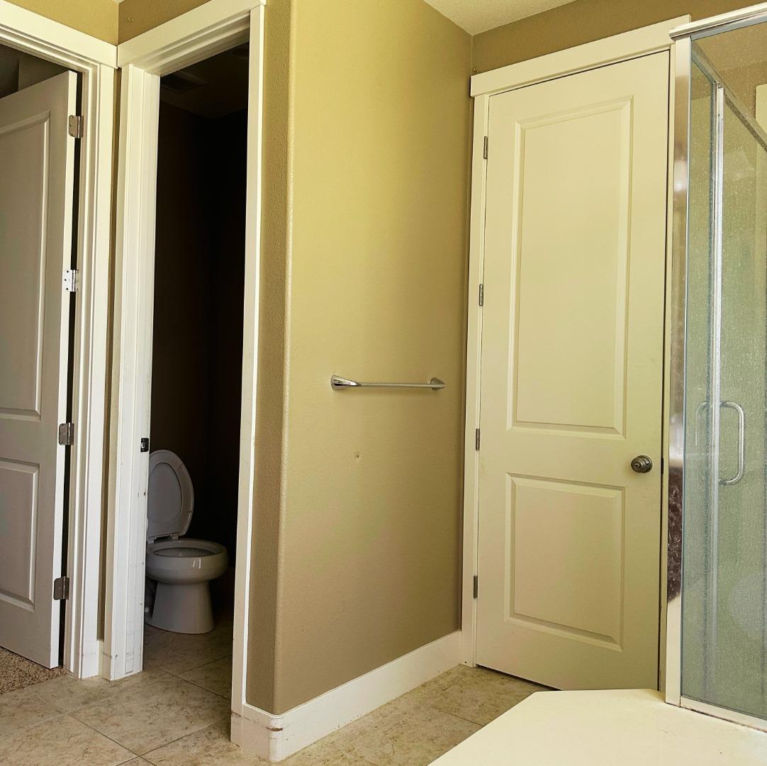 Detail Gallery Image 9 of 13 For 1646 Foxtail Ct, Hollister,  CA 95023 - 4 Beds | 2 Baths