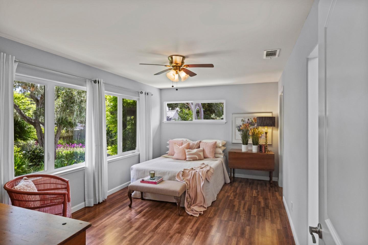 Detail Gallery Image 15 of 32 For 867 Grove St, Monterey,  CA 93940 - 3 Beds | 2 Baths