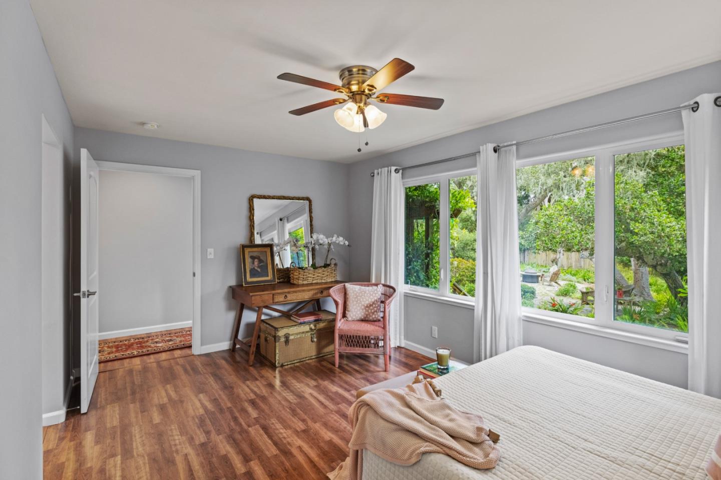 Detail Gallery Image 16 of 32 For 867 Grove St, Monterey,  CA 93940 - 3 Beds | 2 Baths