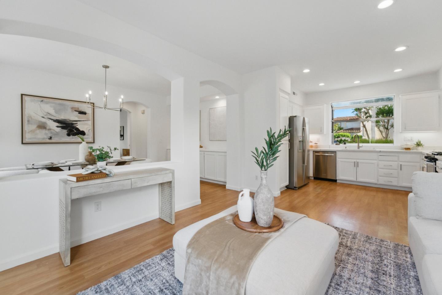 Detail Gallery Image 11 of 31 For 560 Villa Centre Way, San Jose,  CA 95128 - 4 Beds | 2/1 Baths