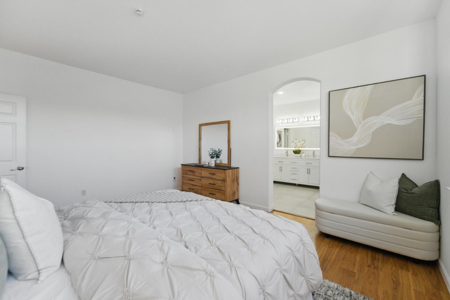 Detail Gallery Image 14 of 31 For 560 Villa Centre Way, San Jose,  CA 95128 - 4 Beds | 2/1 Baths