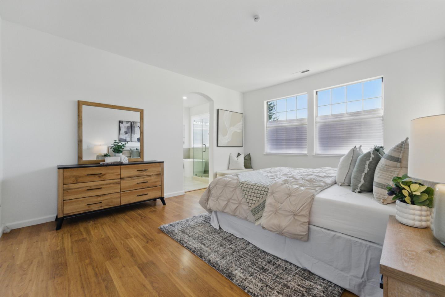 Detail Gallery Image 15 of 31 For 560 Villa Centre Way, San Jose,  CA 95128 - 4 Beds | 2/1 Baths