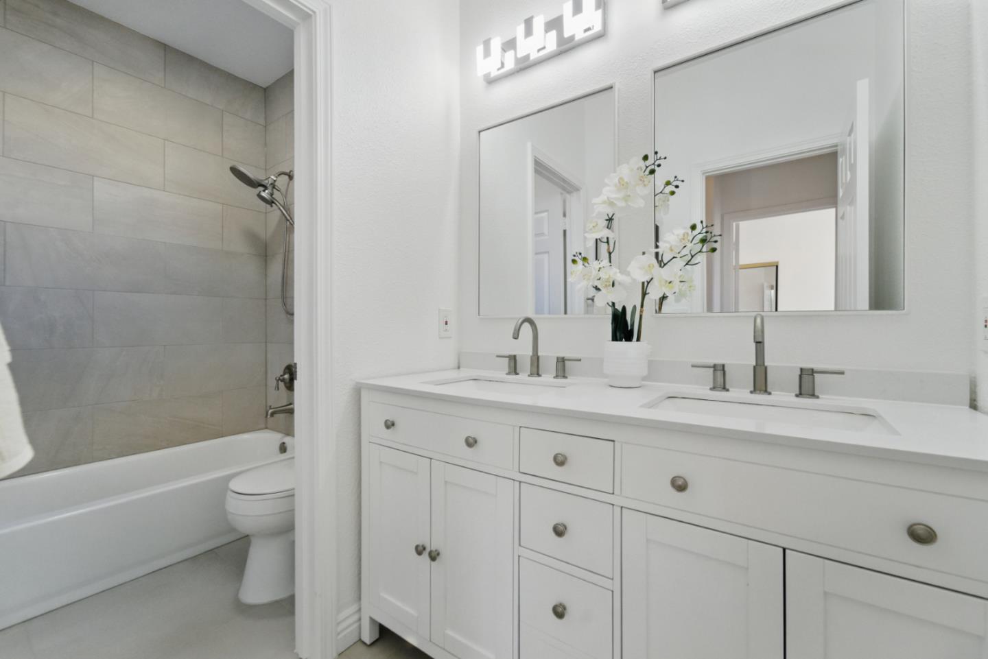Detail Gallery Image 23 of 31 For 560 Villa Centre Way, San Jose,  CA 95128 - 4 Beds | 2/1 Baths